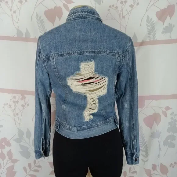 Forever21 premium denim Spike shoulder back distressed Jean jacket size Small - Picture 4 of 10